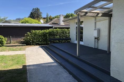 Photo of property in 1 Deller Grove, Silverstream, Upper Hutt, 5019