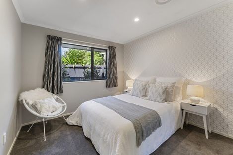 Photo of property in 16 Bottle Lake Drive, Parklands, Christchurch, 8083