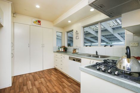 Photo of property in 3 Malmo Place, Massey, Auckland, 0614