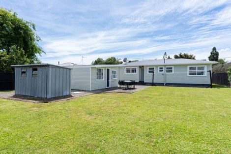 Photo of property in 10 Highbury Drive, Levin, 5510