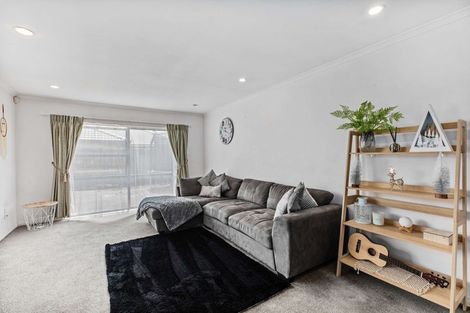 Photo of property in 6 Genesis Place, Flat Bush, Auckland, 2019
