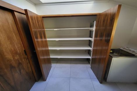 Photo of property in 7 Francis Bell Grove, Lowry Bay, Lower Hutt, 5013