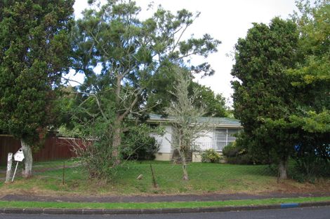 Photo of property in 27 Sherwood Avenue, Te Atatu South, Auckland, 0610