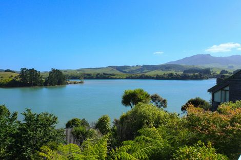 Photo of property in 23 Point Street, Raglan, 3225