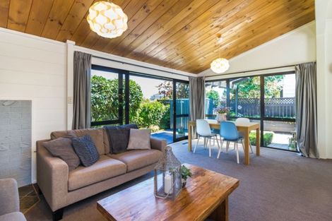 Photo of property in 11 Armstrong Grove, Hilltop, Taupo, 3330