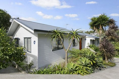 Photo of property in 17 Longview Rise, Massey, Auckland, 0614