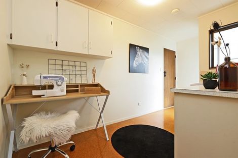 Photo of property in 22 Perry Crescent, Greenmeadows, Napier, 4112