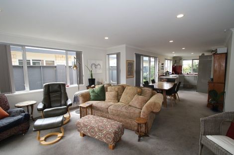 Photo of property in 32a Bulteel Street, New Plymouth, 4310