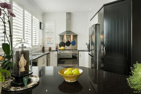 Photo of property in 7 Riverside Place, Katikati, 3129