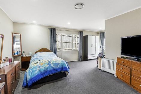 Photo of property in 24 Corta Bella Place, Golflands, Auckland, 2013