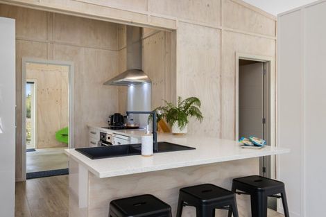 Photo of property in 114 Bombay Road, Bombay, 2675