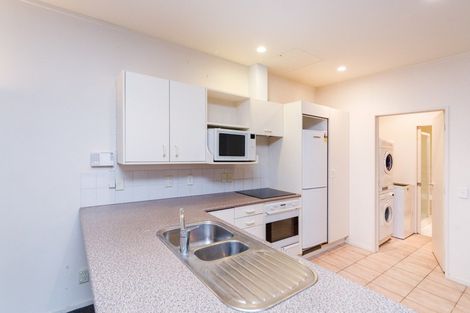Photo of property in Maddison Apartments, 1/6g Queen Street, Palmerston North, 4410