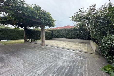 Photo of property in 25 Stableford Green, Burnside, Christchurch, 8053