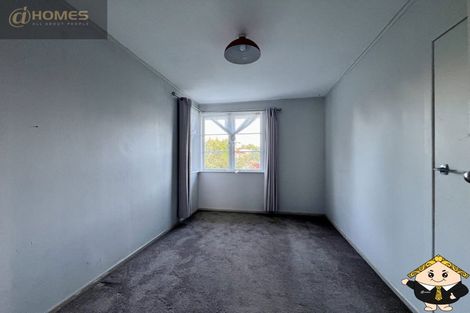 Photo of property in 17 Sheehan Road, Te Atatu South, Auckland, 0610