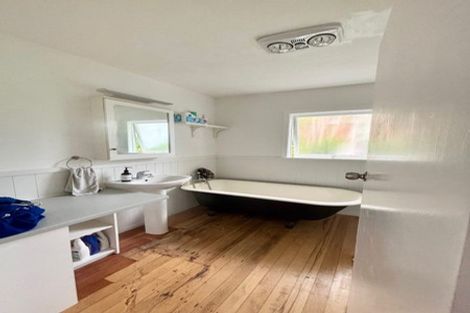 Photo of property in 12 Lynn Road, Bayview, Auckland, 0629