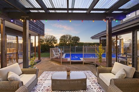 Photo of property in 69 Cape Hill Road, Pukekohe, 2120