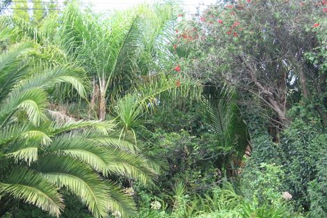 Photo of property in 18 Browns Bay Road, Rothesay Bay, Auckland, 0630