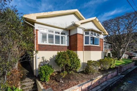 Photo of property in 84 Hazelhurst Pass, Caversham, Dunedin, 9012