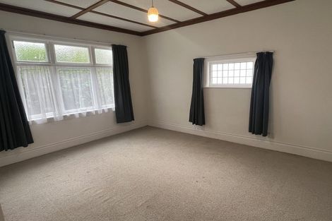 Photo of property in 92 Shamrock Street, Takaro, Palmerston North, 4412