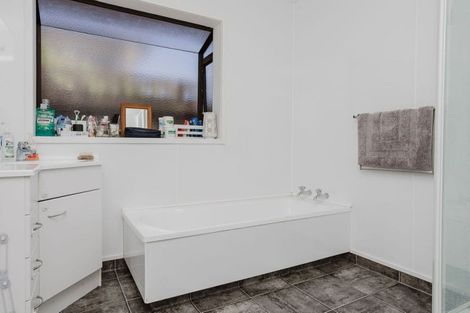 Photo of property in 5 Beedie Street, Dannevirke, 4930