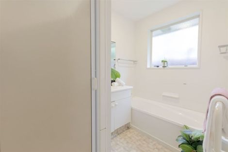 Photo of property in 4/50a Division Street, Riccarton, Christchurch, 8041