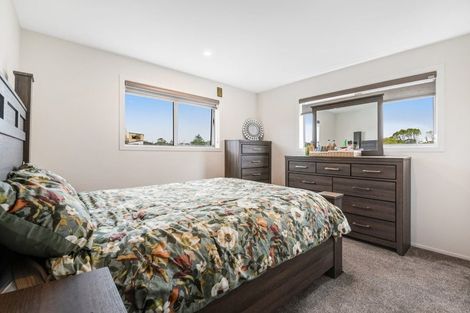 Photo of property in 30 Salamanca Road, Sunnynook, Auckland, 0620