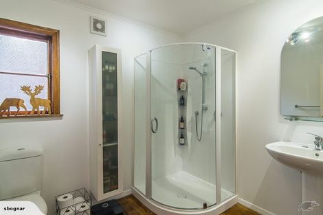 Photo of property in 2a Raroa Crescent, Northland, Wellington, 6012