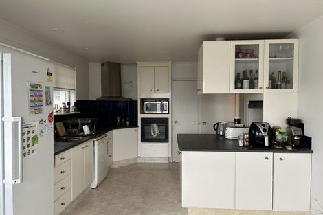 Photo of property in 2 Foyle Street, Island Bay, Wellington, 6023