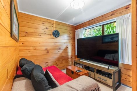 Photo of property in 15a Main Road, Tawa, Wellington, 5028