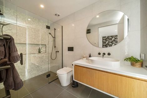 Photo of property in 17 Double Cone Road, Jacks Point, Queenstown, 9371