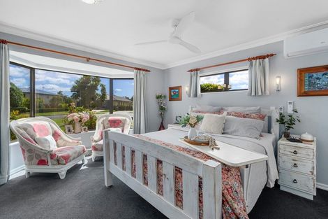 Photo of property in 70 Oteki Park Drive, Welcome Bay, Tauranga, 3112