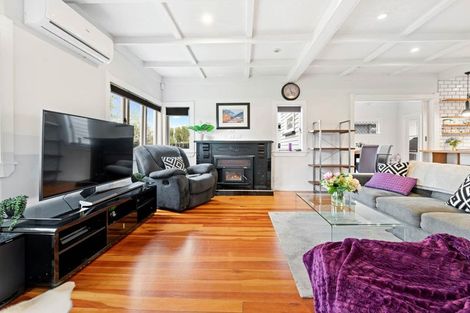 Photo of property in 190 Great South Road, Drury, 2113