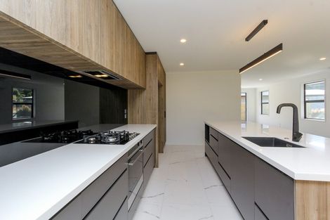 Photo of property in 5 Mackillop Way, Brooklands, New Plymouth, 4310