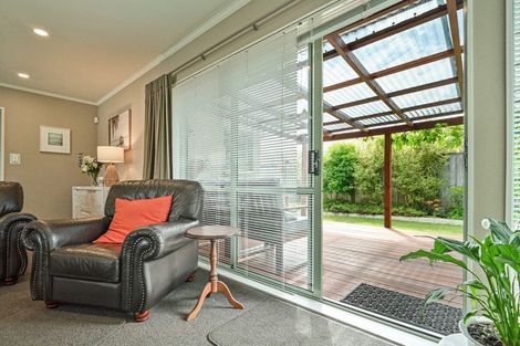 Photo of property in 1/217 Mcleod Street, Camberley, Hastings, 4120