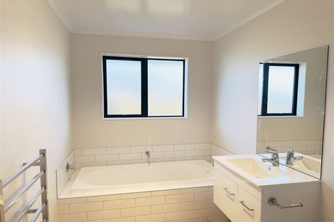 Photo of property in 11 Herridge Street, Woodend, 7691