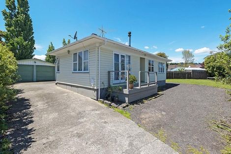 Photo of property in 112 Cargill Street, Papakura, 2110