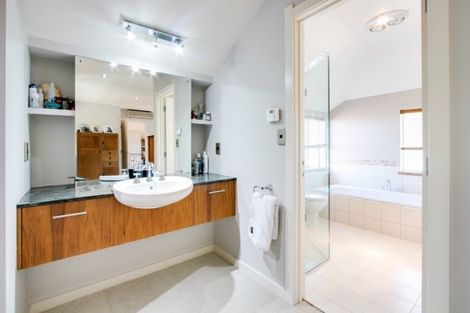 Photo of property in 11 Park Lane, Greenmeadows, Napier, 4112