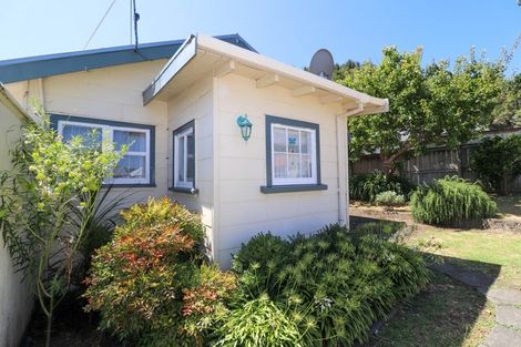 Photo of property in 105 Coromandel Street, Thames, 3500