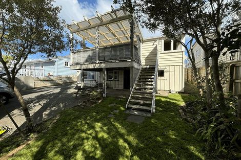 Photo of property in 106 Calliope Road, Stanley Point, Auckland, 0624