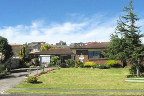 Photo of property in 64 Aberfeldy Avenue, Highland Park, Auckland, 2010