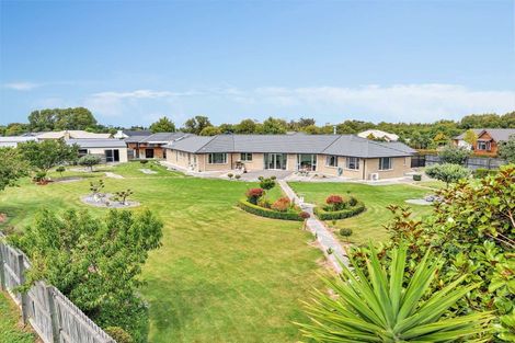 Photo of property in 15 Riverside Way, Amberley, 7410