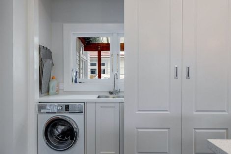 Photo of property in 37 Stewart Crescent, Hokowhitu, Palmerston North, 4410