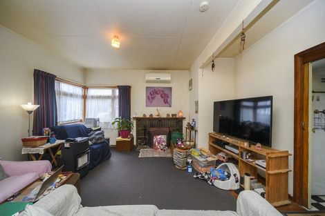 Photo of property in 11 Botanical Road, Takaro, Palmerston North, 4412