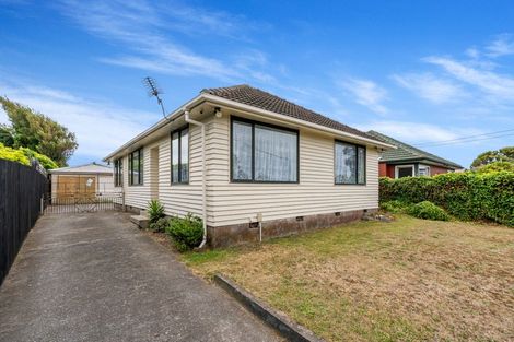 Photo of property in 77 Owles Terrace, New Brighton, Christchurch, 8061
