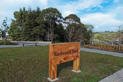 Photo of property in 21 Paparahi Place, Wainui, Silverdale, 0992