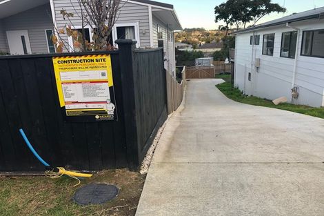 Photo of property in 115a Rosario Crescent, Red Beach, 0932