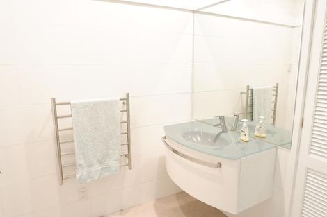 Photo of property in 35 Central Terrace, Kelburn, Wellington, 6012