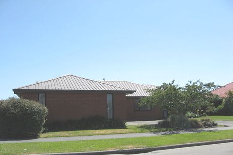 Photo of property in 14 Beauford Place, Parklands, Christchurch, 8083