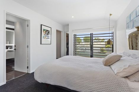 Photo of property in 154 Holly Road, St Albans, Christchurch, 8014