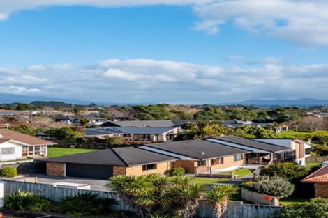 Photo of property in 9c Del Mar Place, Merrilands, New Plymouth, 4312